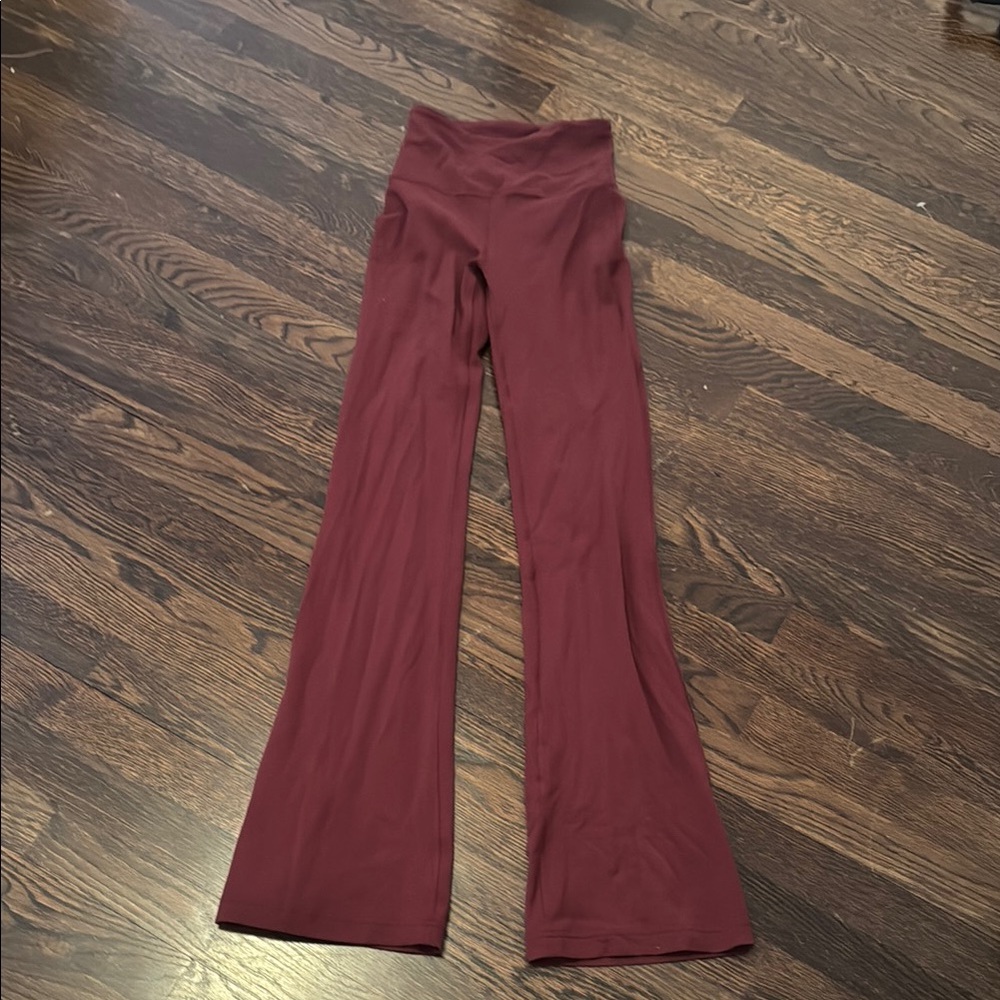 Lululemon Women's Flare Leg Burgundy Pants Sz 2 EUC hardly worn!!